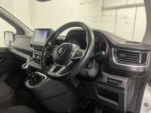 Renault Trafic 2.0 dCi Blue LL30 Extra Panel Van 5dr Diesel Manual L2 H1 Euro 6 (s/s) (130 ps) - U1268