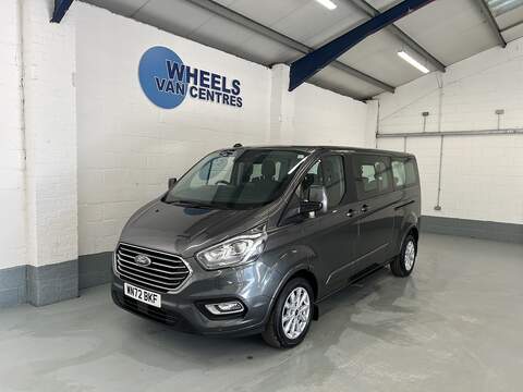 Ford Tourneo Custom 2.0 320 EcoBlue Titanium Minibus Double Cab 5dr Diesel Manual L2 Euro 6 (s/s) (130 ps)