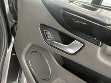 Ford Tourneo Custom 2.0 320 EcoBlue Titanium Minibus Double Cab 5dr Diesel Manual L2 Euro 6 (s/s) (130 ps) - U1285