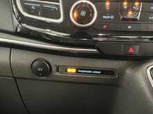 Ford Tourneo Custom 2.0 320 EcoBlue Titanium Minibus Double Cab 5dr Diesel Manual L2 Euro 6 (s/s) (130 ps) - U1285
