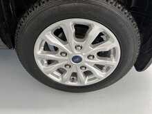 Ford Tourneo Custom 2.0 320 EcoBlue Titanium Minibus Double Cab 5dr Diesel Manual L2 Euro 6 (s/s) (130 ps) - U1285