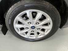 Ford Tourneo Custom 2.0 320 EcoBlue Titanium Minibus Double Cab 5dr Diesel Manual L2 Euro 6 (s/s) (130 ps) - U1285