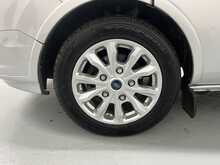 Ford Tourneo Custom 2.0 320 EcoBlue Titanium Minibus Double Cab 5dr Diesel Manual L2 Euro 6 (s/s) (130 ps) - U1299