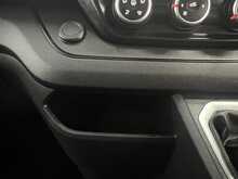 Renault Trafic 2.0 dCi Blue SL28 Sport Panel Van 5dr Diesel Manual L1 H1 Euro 6 (s/s) (150 ps) - U1310