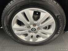 Renault Trafic 2.0 dCi Blue SL28 Sport Panel Van 5dr Diesel Manual L1 H1 Euro 6 (s/s) (150 ps) - U1310