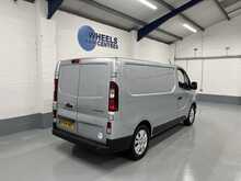 Renault Trafic 2.0 dCi Blue SL28 Sport Panel Van 5dr Diesel Manual L1 H1 Euro 6 (s/s) (150 ps) - U1310