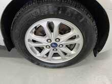 Ford Transit Connect 1.5 230 EcoBlue Trend Crew Van Double Cab 6dr Diesel Auto L2 Euro 6 (s/s) (120 ps) - U1346