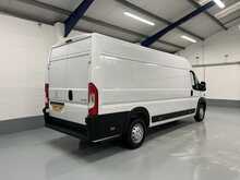 Peugeot Boxer 2.2 BlueHDi 435 Professional Premium + Panel Van 5dr Diesel Manual L4 High Roof Euro 6 (s/s) (140 - U1358