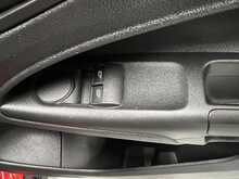 Ford Transit Connect 1.6 TDCi 200 Panel Van 4dr Diesel Manual L1 H1 (124 g/km, 113 bhp) - U1372