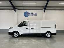 Renault Trafic 2.0 dCi Blue LL30 Business+ Panel Van 5dr Diesel Manual L2 H1 Euro 6 (s/s) (150 ps) - U1390