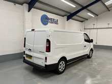 Renault Trafic 2.0 dCi Blue LL30 Business+ Panel Van 5dr Diesel Manual L2 H1 Euro 6 (s/s) (150 ps) - U1390