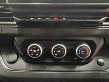 Renault Trafic 2.0 dCi Blue LL30 Business+ Panel Van 5dr Diesel Manual L2 H1 Euro 6 (s/s) (150 ps) - U1390