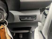 Renault Trafic 2.0 dCi Blue LL30 Business+ Panel Van 5dr Diesel Manual L2 H1 Euro 6 (s/s) (150 ps) - U1390