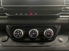 Renault Trafic 2.0 dCi Blue LL30 Business+ Panel Van 5dr Diesel Manual L2 H1 Euro 6 (s/s) (150 ps) - U1390