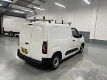 Vauxhall Combo 1.6 Turbo D 2000 Edition Panel Van 4dr Diesel Manual L1 H1 Euro 6 (75 ps) - U1420