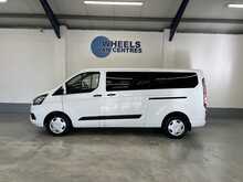 Ford Transit Custom 2.0 320 EcoBlue Trend Kombi Double Cab 5dr Diesel Auto L2 H1 Euro 6 (s/s) (130 ps) 2.0 5dr Minibus - U1494