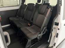 Ford Transit Custom 2.0 320 EcoBlue Trend Kombi Double Cab 5dr Diesel Auto L2 H1 Euro 6 (s/s) (130 ps) 2.0 5dr Minibus - U1494