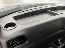 Renault Master 2.3 dCi 35 Business+ Panel Van 4dr Diesel Manual FWD MWB Medium Roof Euro 6 (135 ps) - U1504