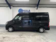 Renault Master 2.3 dCi 35 Business+ Panel Van 4dr Diesel Manual FWD MWB Medium Roof Euro 6 (135 ps) - U1504