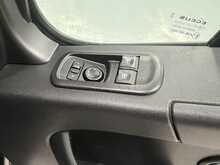 Renault Master 2.3 dCi 35 Business+ Panel Van 4dr Diesel Manual FWD MWB Medium Roof Euro 6 (135 ps) - U1504