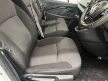 Renault Trafic 2.0 dCi Blue SL28 Business Panel Van 5dr Diesel Manual L1 H1 Euro 6 (s/s) (130 ps) - U1527