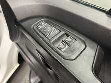 Renault Trafic 2.0 dCi Blue SL28 Business Panel Van 5dr Diesel Manual L1 H1 Euro 6 (s/s) (130 ps) - U1527