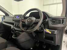 Renault Trafic 2.0 dCi Blue SL28 Business Panel Van 5dr Diesel Manual L1 H1 Euro 6 (s/s) (130 ps) - U1527