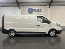 Renault Trafic 2.0 dCi Blue LL30 Business Panel Van 5dr Diesel Manual L2 H1 Euro 6 (s/s) (130 ps) - U1530