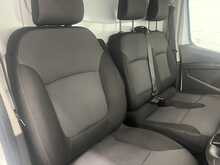 Renault Trafic 2.0 dCi Blue LL30 Business Panel Van 5dr Diesel Manual L2 H1 Euro 6 (s/s) (130 ps) - U1530