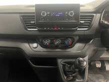 Renault Trafic 2.0 dCi Blue LL30 Business Panel Van 5dr Diesel Manual L2 H1 Euro 6 (s/s) (130 ps) - U1530