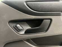 Ford Transit Custom 2.0 300 EcoBlue Leader Panel Van 5dr Diesel Manual L2 H1 Euro 6 (s/s) (130 ps) - U1534