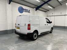 Citroen Dispatch 2.0 BlueHDi 1400 Enterprise Edition M Panel Van 6dr Diesel Manual FWD 2 Euro 6 (s/s) (145 ps) - U1542