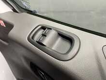 Ford Transit 2.0 350 EcoBlue Trend Crew Van Double Cab 5dr Diesel Manual L3 H2 Euro 6 (s/s) (130 ps) - U1583