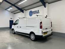 Renault Trafic 2.0 dCi ENERGY 30 Business+ Panel Van 5dr Diesel Manual LWB Standard Roof Euro 6 (s/s) (120 ps) - U1598