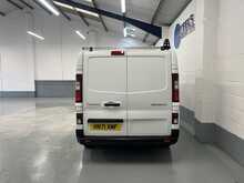 Renault Trafic 2.0 dCi ENERGY 30 Business+ Panel Van 5dr Diesel Manual LWB Standard Roof Euro 6 (s/s) (120 ps) - U1598