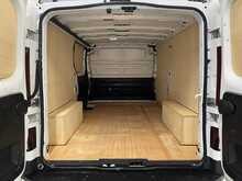 Renault Trafic 2.0 dCi ENERGY 30 Business+ Panel Van 5dr Diesel Manual LWB Standard Roof Euro 6 (s/s) (120 ps) - U1598