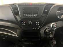 Iveco Daily 2.3D HPI 14V 35C 3750 Tipper Double Cab 4dr Diesel Manual L3 Euro 6 (s/s) (DRW) (136 ps) - U1612