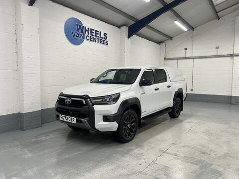 Toyota Hilux 2.4 D-4D Active Pickup Double Cab 4dr Diesel Manual 4WD Euro 6 (3.5t) (150 ps)