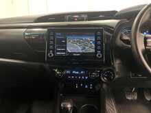 Toyota Hilux 2.8 D-4D Invincible X Pickup Double Cab 4dr Diesel Auto 4WD Euro 6 (s/s) (204 ps) - U1615