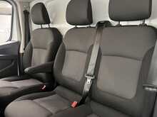 Renault Trafic 2.0 dCi Blue SL28 Business Panel Van 5dr Diesel Manual L1 H1 Euro 6 (s/s) (130 ps) - U1649