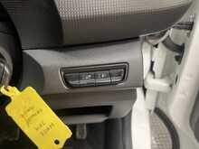 Renault Trafic 2.0 dCi Blue SL28 Business Panel Van 5dr Diesel Manual L1 H1 Euro 6 (s/s) (130 ps) - U1650