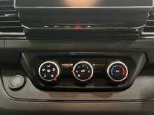 Renault Trafic 2.0 dCi Blue LL30 Advance Panel Van 5dr Diesel Manual L2 H1 Euro 6 (s/s) (130 ps) - U1668