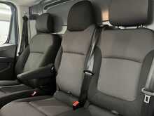 Renault Trafic 2.0 dCi Blue LL30 Advance Panel Van 5dr Diesel Manual L2 H1 Euro 6 (s/s) (130 ps) - U1668