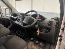 Peugeot Boxer PEUGEOT BOXER 335 B2B CAB 2.2 BLHDI 140 S S/S Manual Diesel Dropside 2022 PLANT AND GO TRUCK 2.2 2dr - U1669