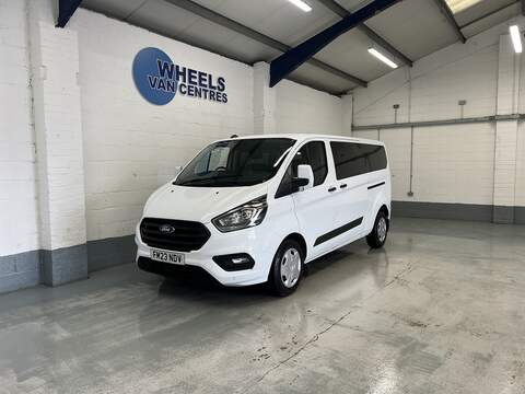 Ford Transit Custom 2.0 460 EcoBlue Leader Minibus Double Cab 5dr Diesel Auto RWD L4 H3 Euro 6 (s/s) (17 Seat, DRW) (170 ps)