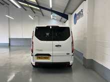 Ford Transit Custom 2.0 320 EcoBlue Trend Kombi Double Cab 5dr Diesel Auto L2 H1 Euro 6 (s/s) (130 ps) 2.0 5dr Minibus - U1670