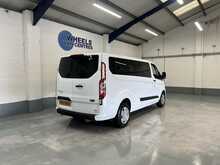 Ford Transit Custom 2.0 320 EcoBlue Trend Kombi Double Cab 5dr Diesel Auto L2 H1 Euro 6 (s/s) (130 ps) 2.0 5dr Minibus - U1670