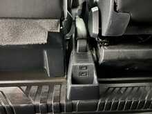 Ford Transit Custom 2.0 320 EcoBlue Trend Kombi Double Cab 5dr Diesel Auto L2 H1 Euro 6 (s/s) (130 ps) 2.0 5dr Minibus - U1670