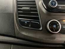 Ford Transit Custom 2.0 320 EcoBlue Trend Kombi Double Cab 5dr Diesel Auto L2 H1 Euro 6 (s/s) (130 ps) 2.0 5dr Minibus - U1670