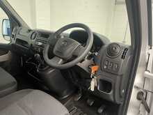 Vauxhall Movano 2.3 CDTi 3500 Panel Van 5dr Diesel Manual FWD L1 H1 Euro 6 (110 ps) - U1674